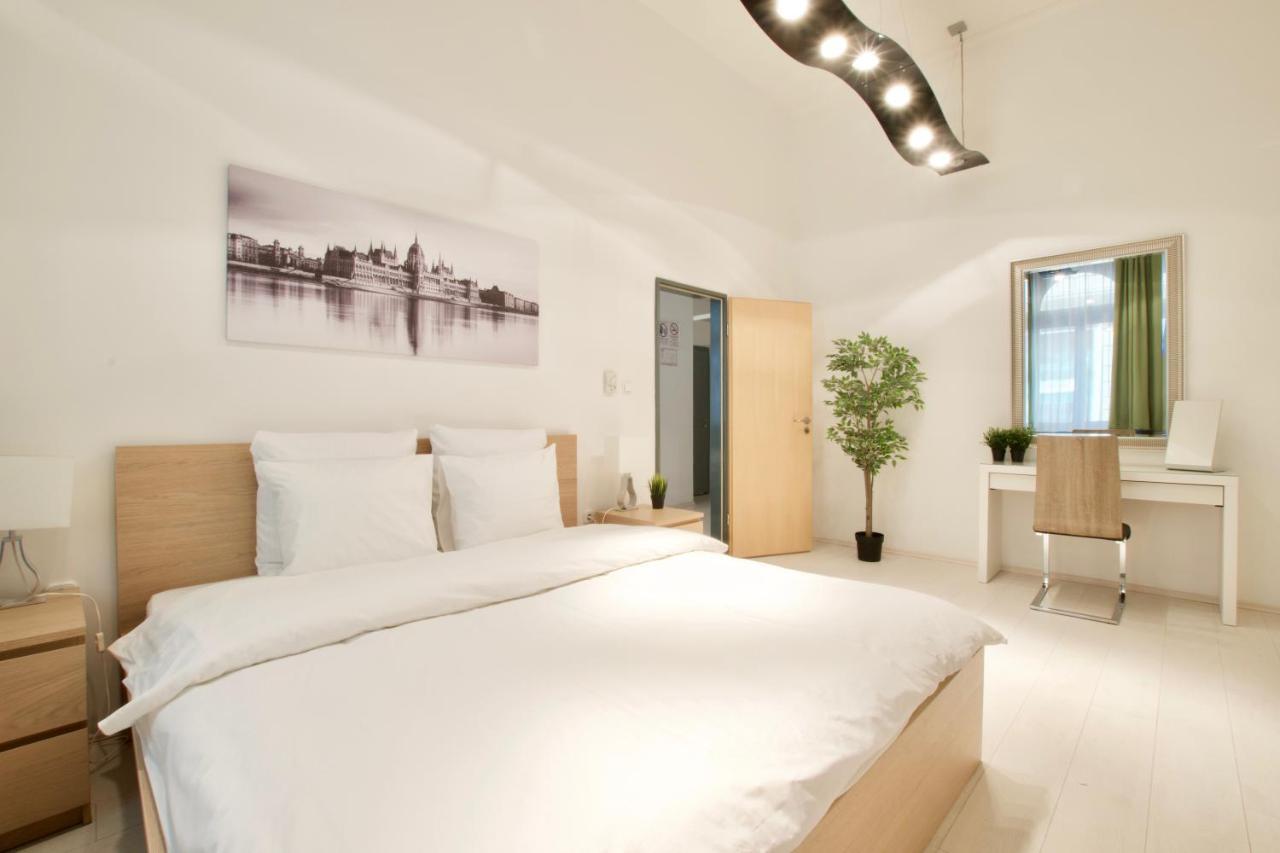 St. King 1 By Hi5 Apartments بودابست المظهر الخارجي الصورة